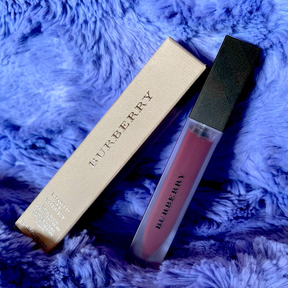 BURBERRY Liquid Lip Velvet in OXBLOOD